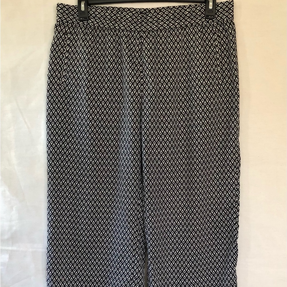 Worthington Palazzo Pants with elastic waistband and pockets.